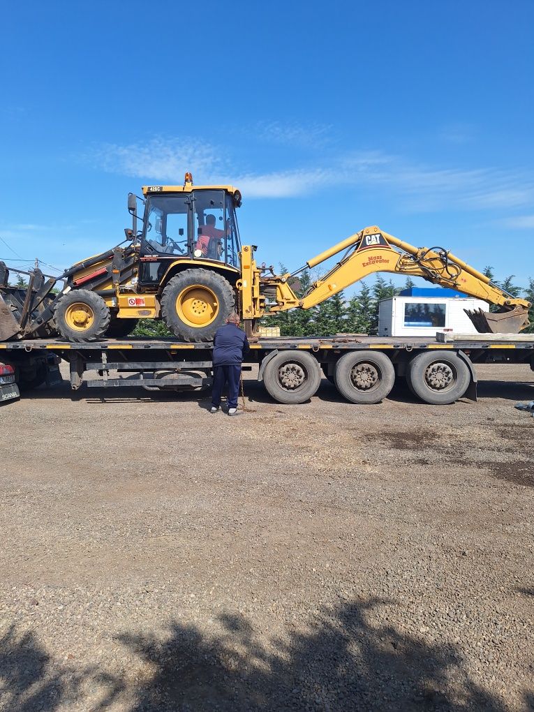 Inchiriez bobcat ,miniexcavator.