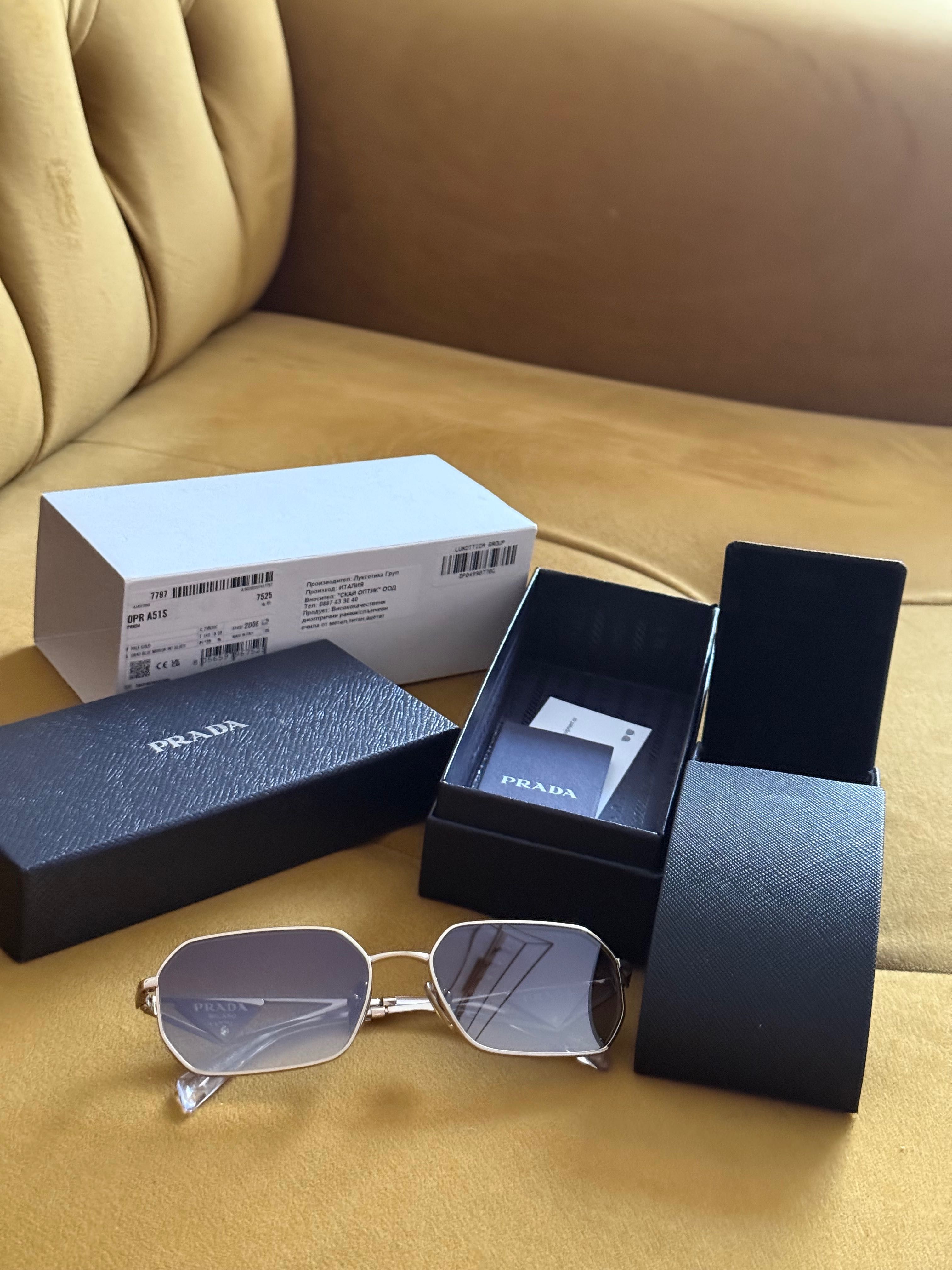 Дамски слънчеви очила PRADA