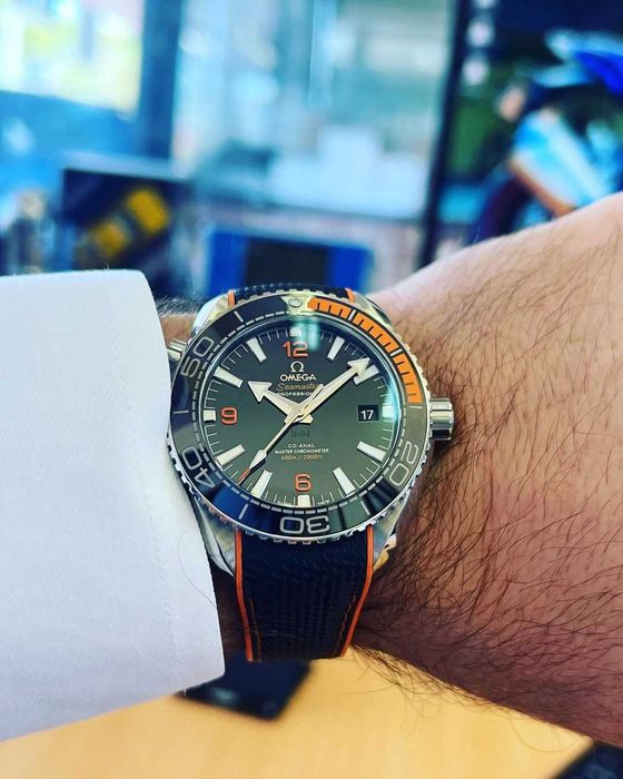 omega seamaster planetocean черно/оранжево