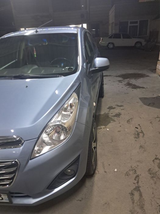 Spark sotiladi narxi 4850 yana kelishiladi  yili 2013