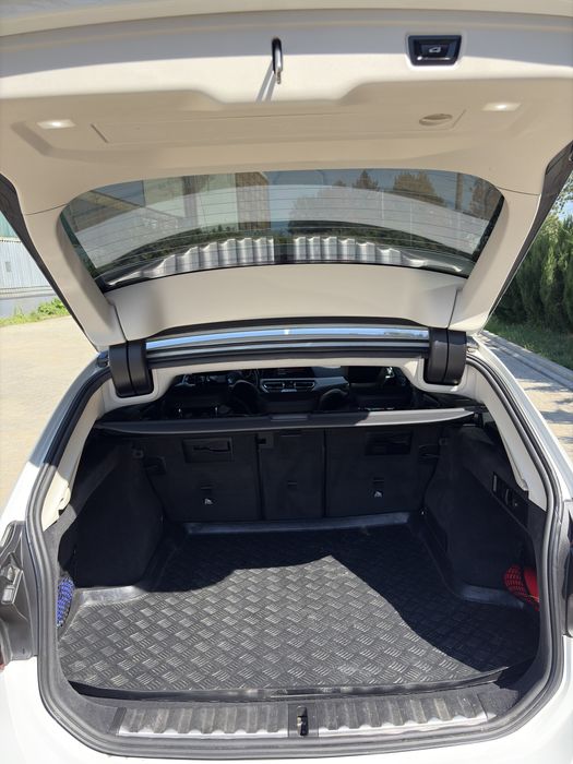 BMW Seria 3 G21 318d
