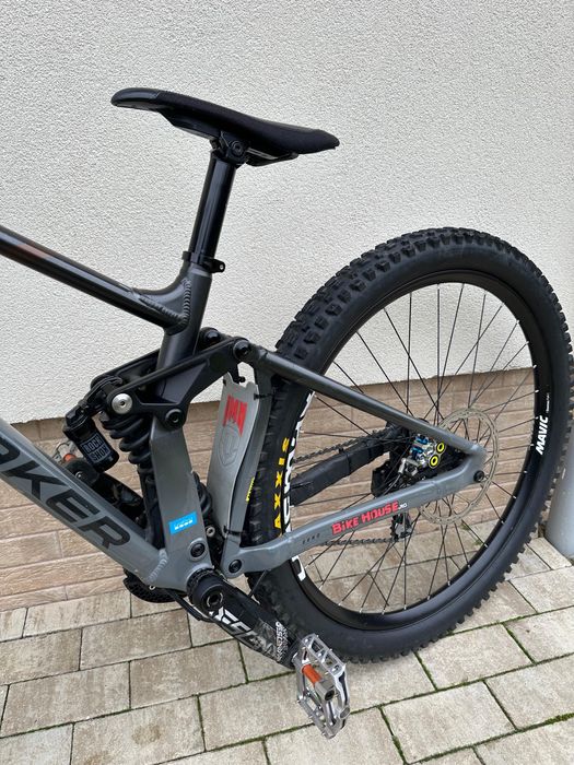 Vănd bicicleta de downhill mondraker summum