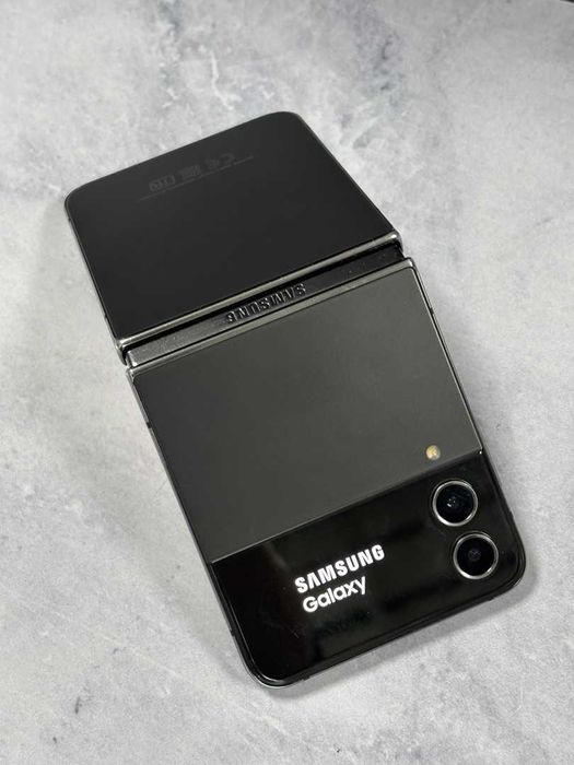 Samsung Galaxy Z Flip 4; 256 Gb; (Усть-Каменогорск 04) лот: 786705