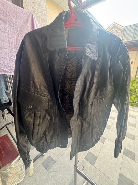 Продается мужская куртка