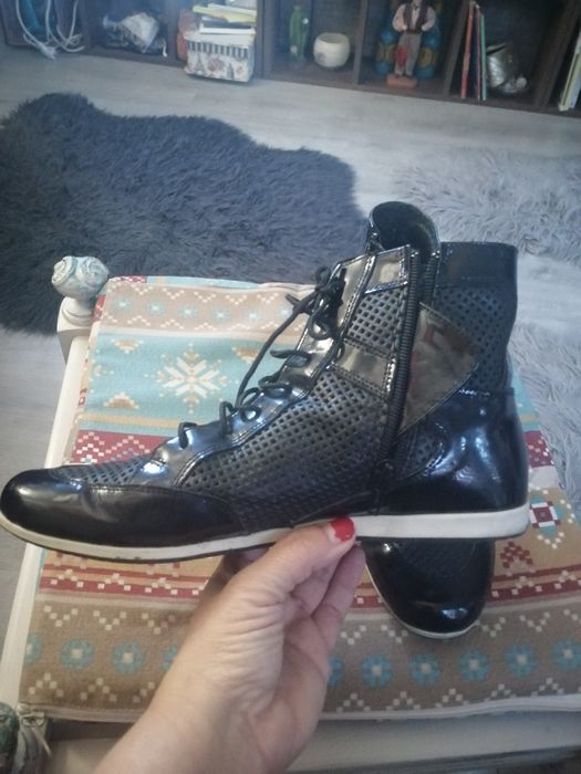 Боти 40 номер пролет /есен