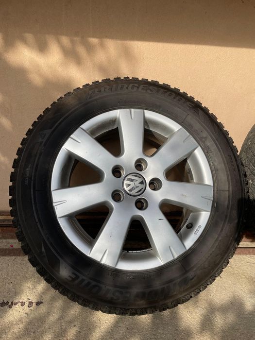 Jante cu anvelope Volkswagen 215 60 R16