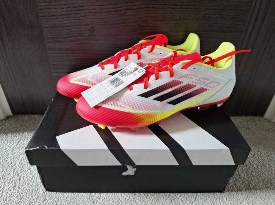 Чисто нови футболни обувки Adidas F50 League FG/MG