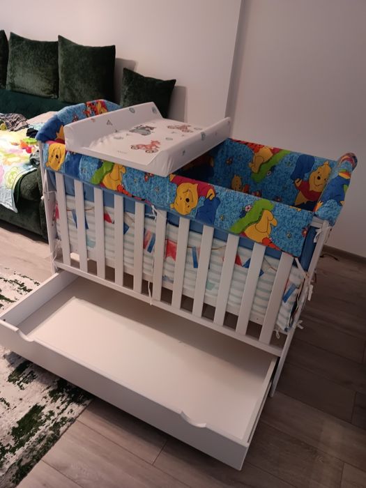 Pat bebelusi multifuncțional din lemn de pin