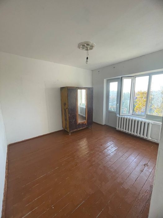 Продаётся Квартира 3х ком 4 этаж в Янгиюле на Персидской