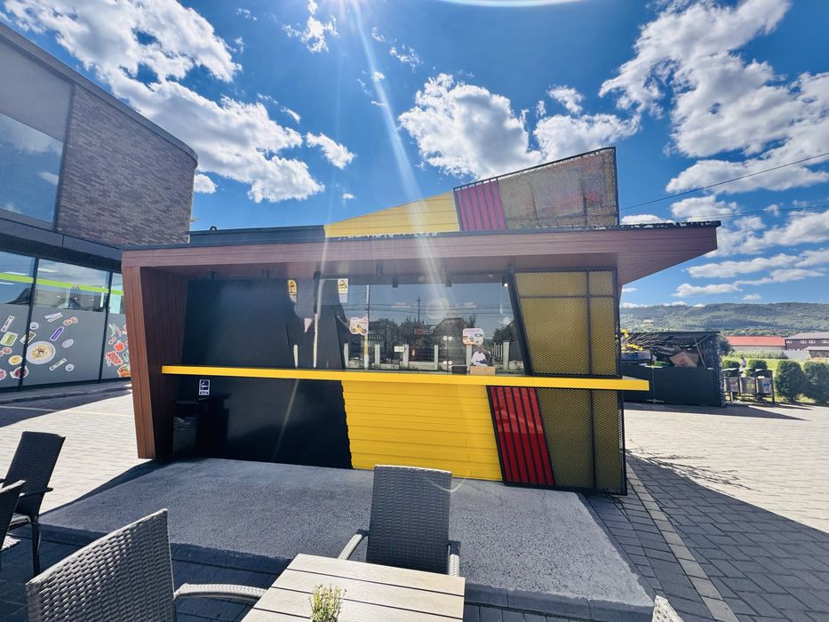 Vand chiosc tip toneta din structura metalica