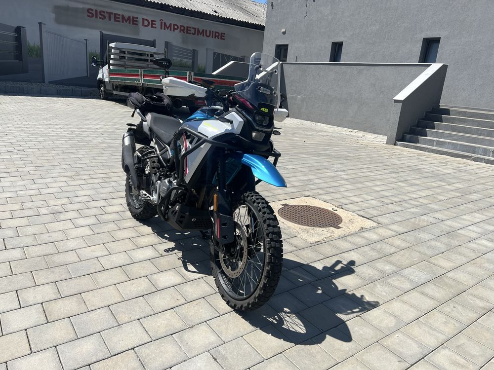 Motocicleta CF Moto 450 MT
