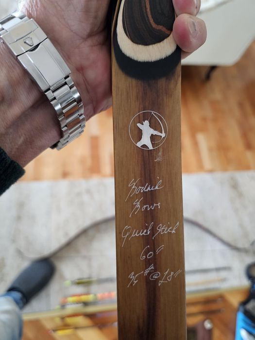 Ofer spre vanzare 2 arcuri sportive