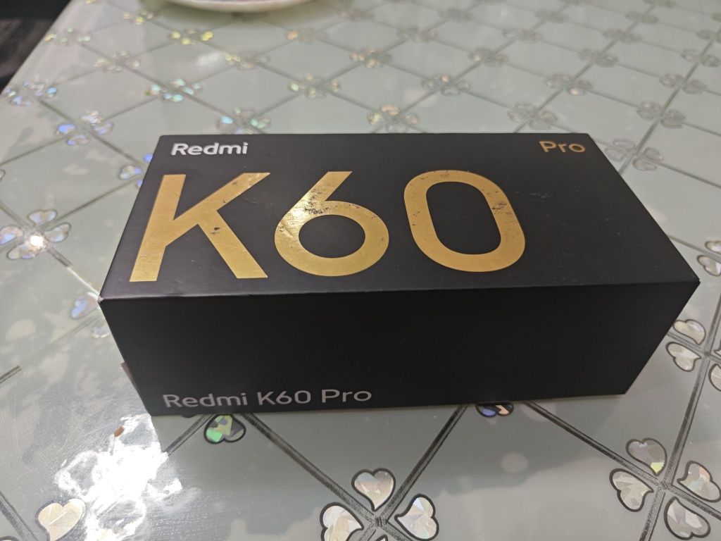 Redmi k60 pro. 8 gen 2. 12 256.