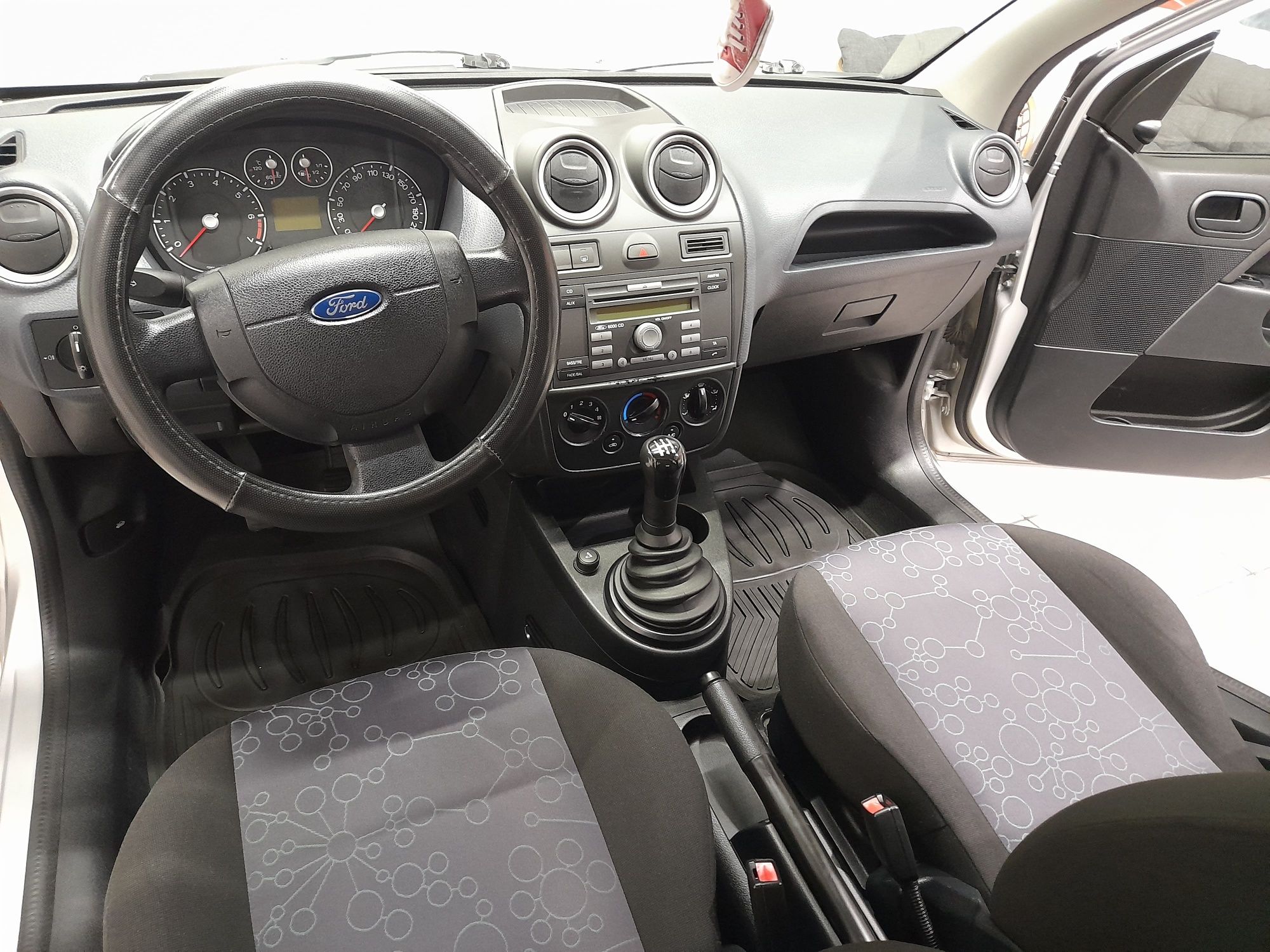 Ford Fiesta 116.000 Km Benzină 2007.12 Euro 4 A.C