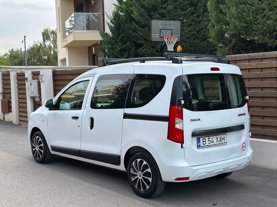 Dacia Dokker An 2014 Motor 1.5 dCi 90 CP TVA inclus deductibil