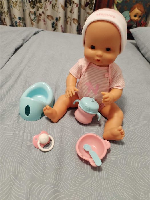 De vânzare bebeluși Nenuco Sara 11 funcții