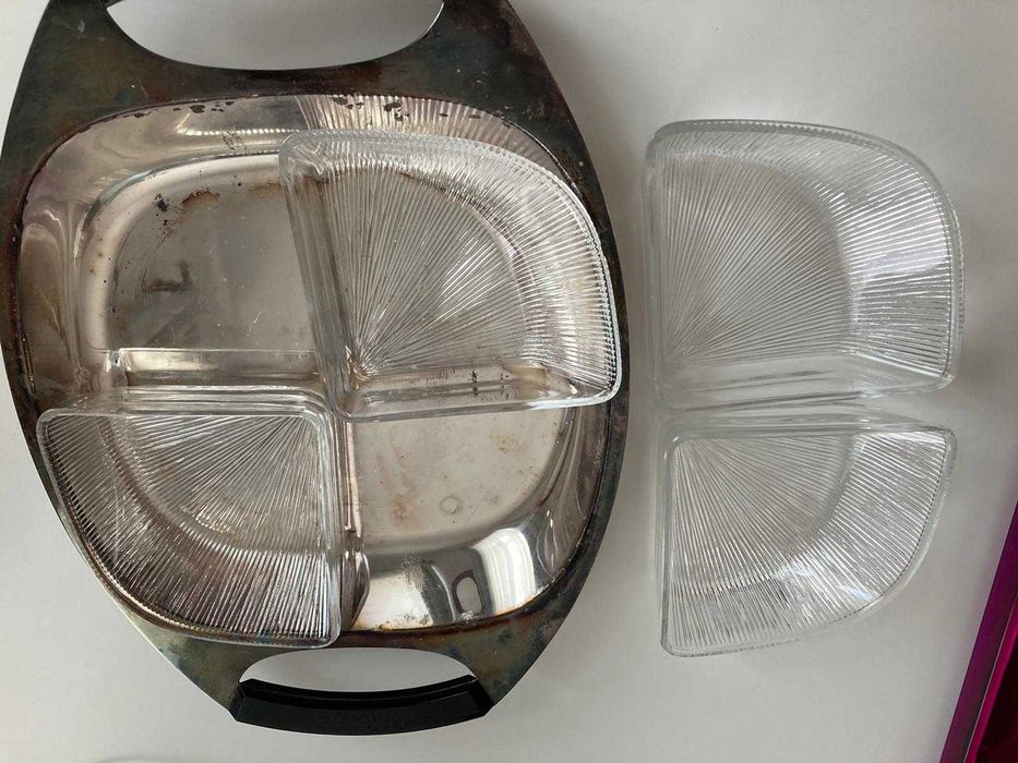 tava servire sos, aperitiv  argintata veche masa gradina terasa  WMF