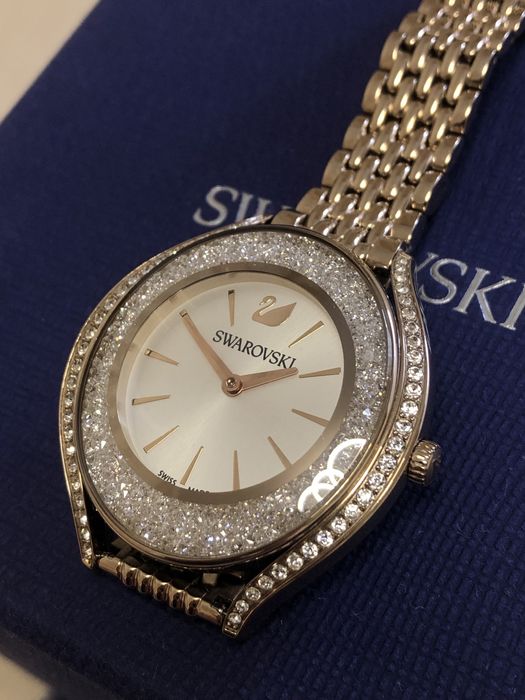 Часы Swarovski