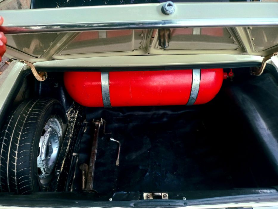 Vaz 2106 sotiladi