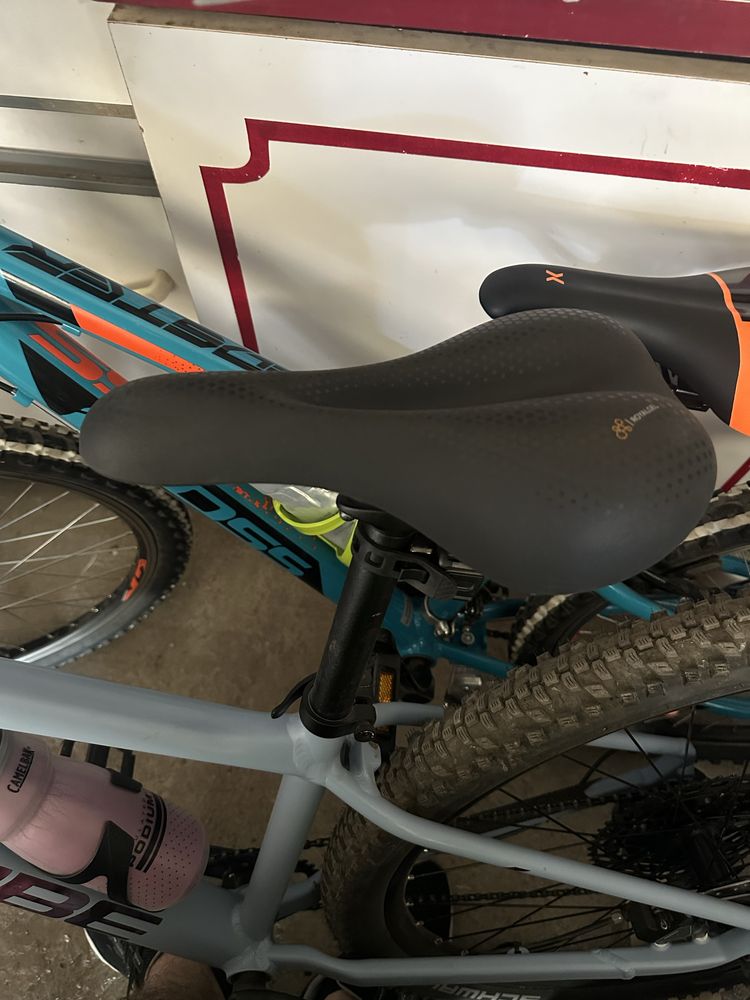 Седло Bontrager Arvada, Veneclite NF ergonomics, SR Classic avenue