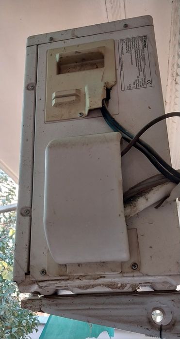 Кондиционер Hisense 12 сотилади. Зўр ишлиди.