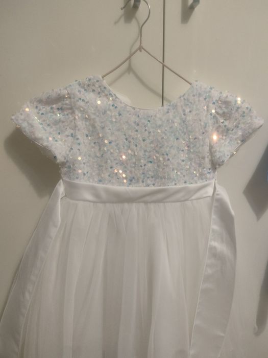 Платье нарядное на девочку