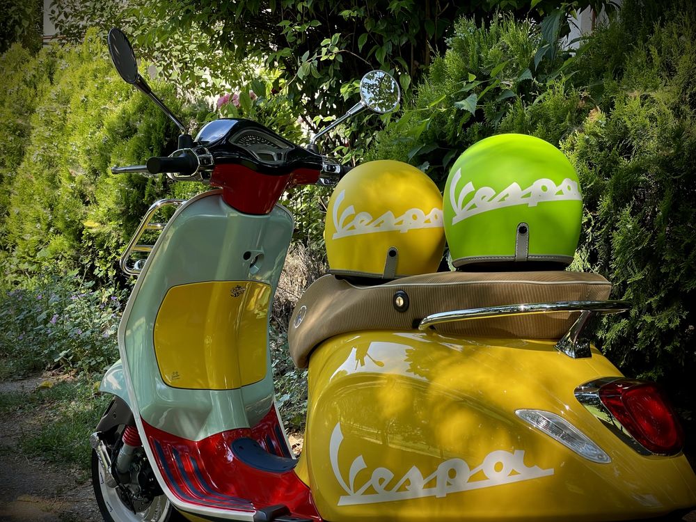 Scutere Vespa Primavera Sprint  Vespa 946 Sei Giorni Sean Whoterspoon