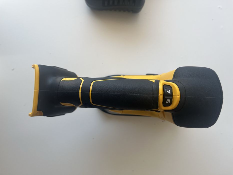 Fierastrau Pendular DeWalt DCS334B