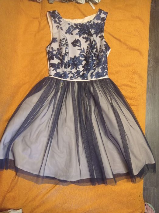 Rochie elegantă cu tul