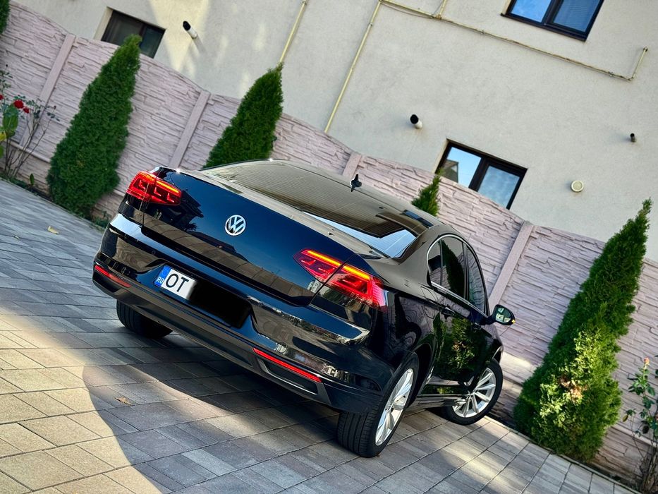 Volkswagen Passat~Virtual Cockpit~Distronic~Lane Assist~Camera