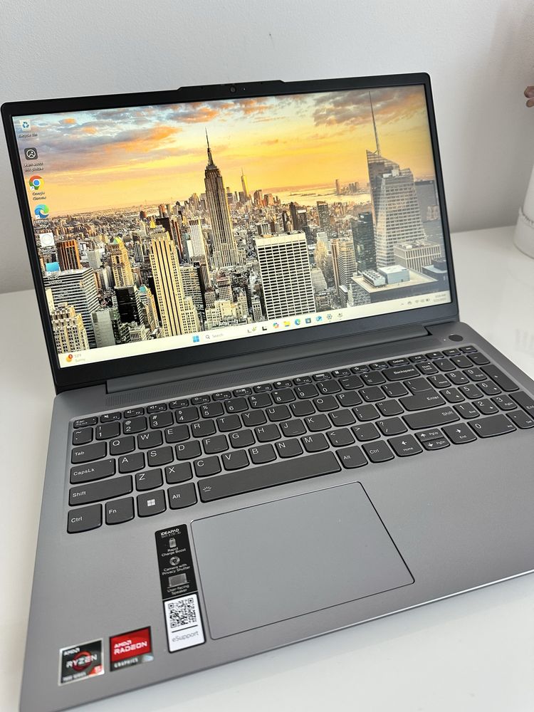 Laptop Lenovo NOU