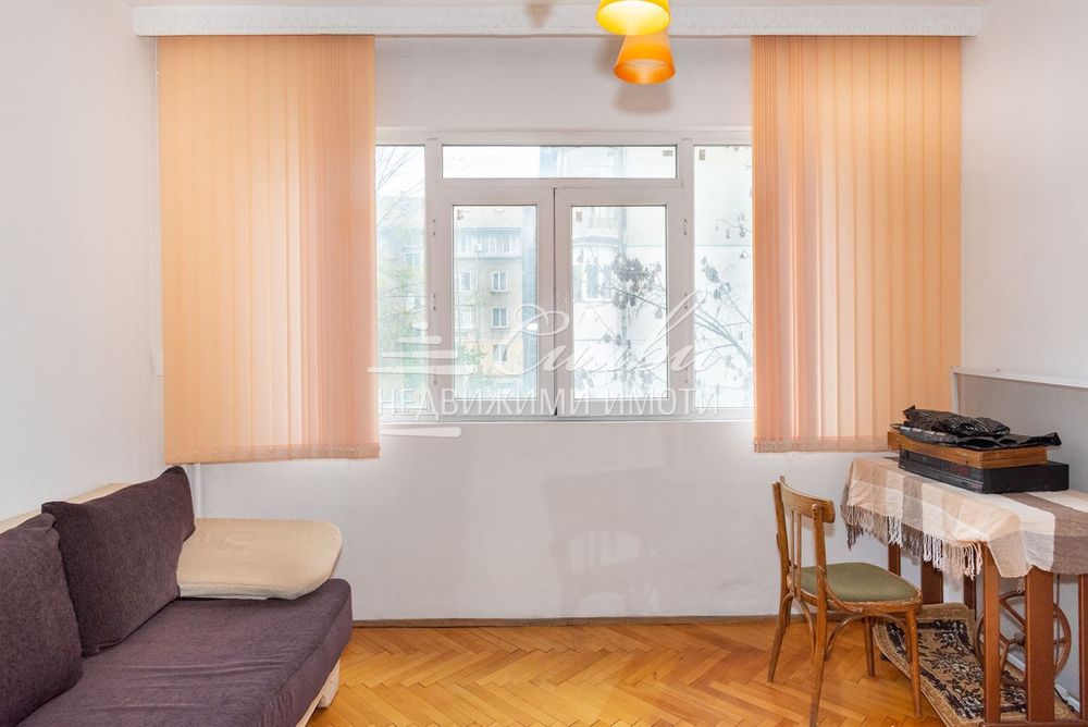 Продава се Четиристаен апартамент в Шумен, Добруджански - 90 кв.м за 935 €/кв.м - Снимка #5