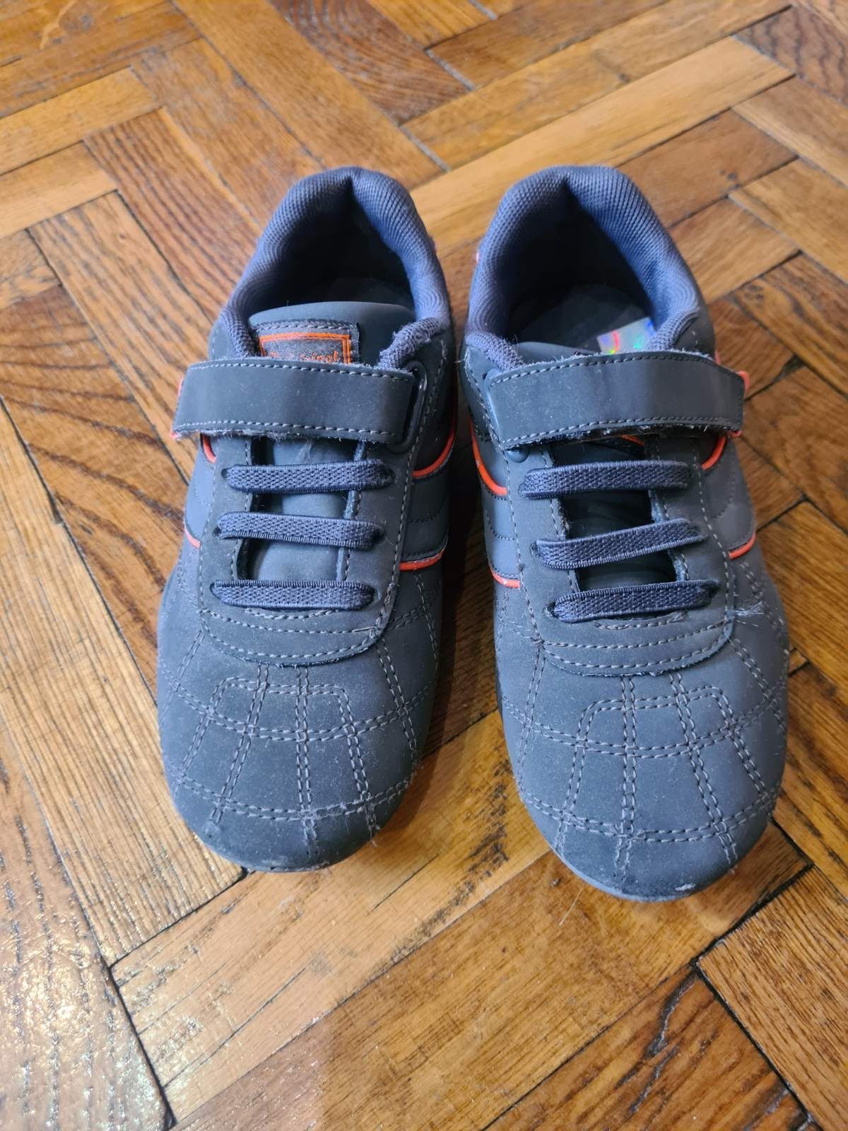 Детски обувки маратонки кецове 29 номер Като нови