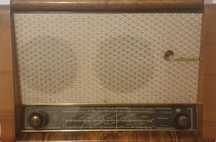 Radio vintage cu pick-up VEF AKKORD ACORD