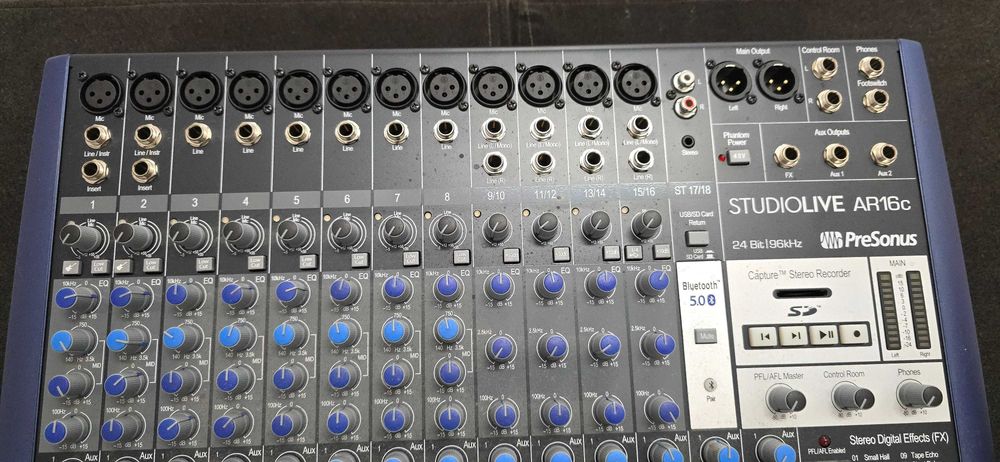 Продавам аналогов хибриден миксер Presonus StudioLive AR16c