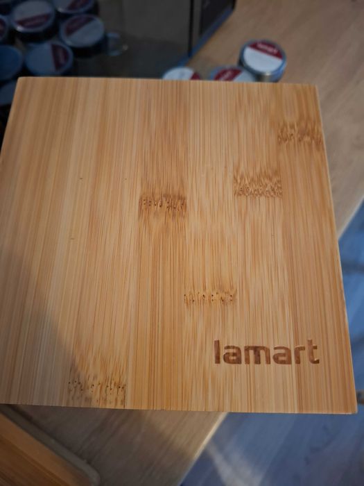 Suport rotativ pentru condimente