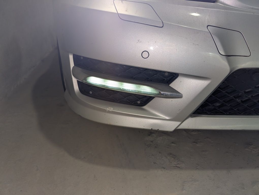 Предна броня Mercedes W204 facelift AMG