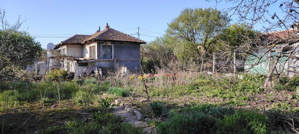 Продавам къща в Суворово