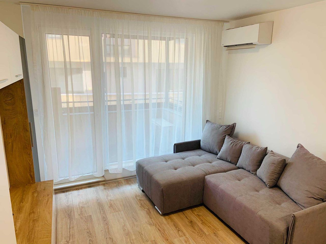 Дава се под наем Двустаен апартамент в София, Люлин 10 - 46 кв.м за 600 € - Снимка #2