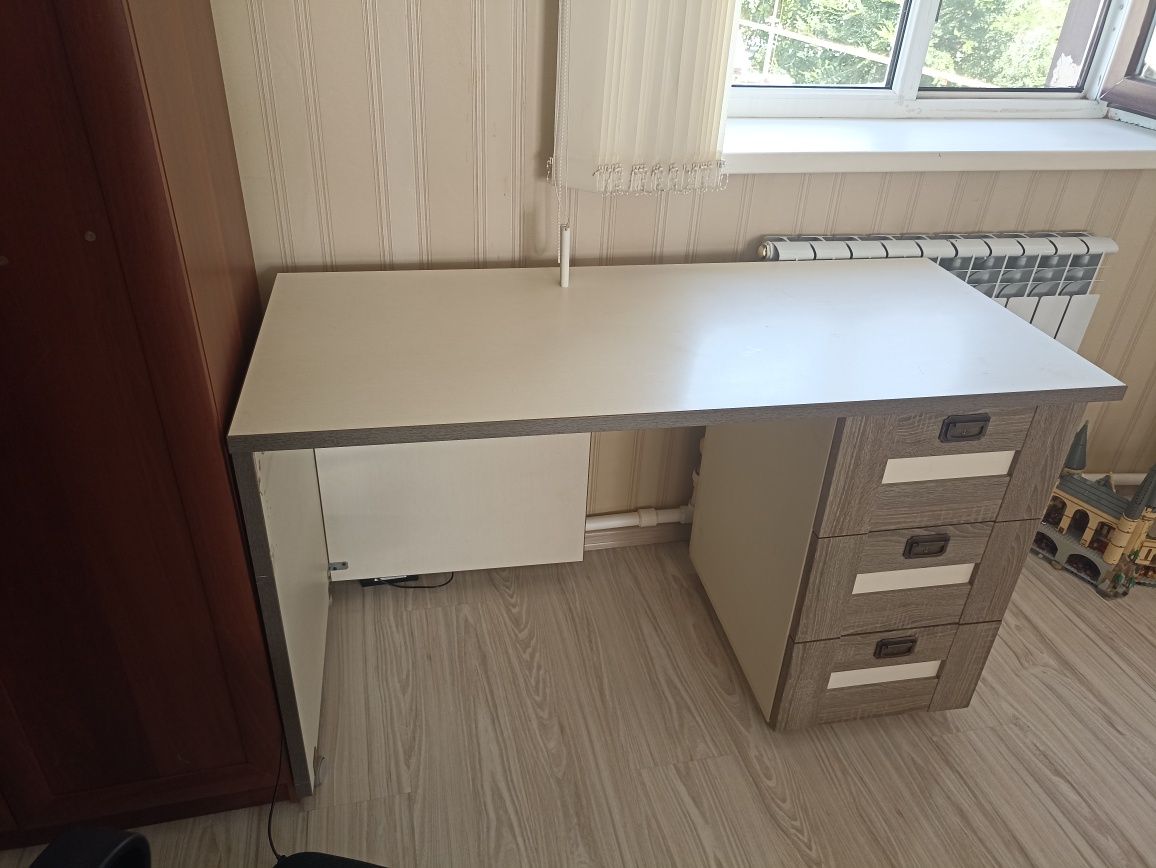 Кровать калипсо со столом и шкафом