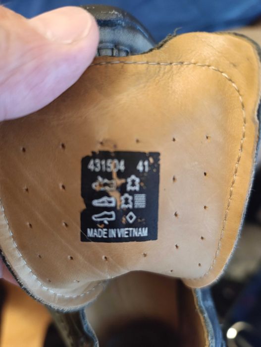 Продам мужскую обувь ecco и nike 41 разм ,недорого