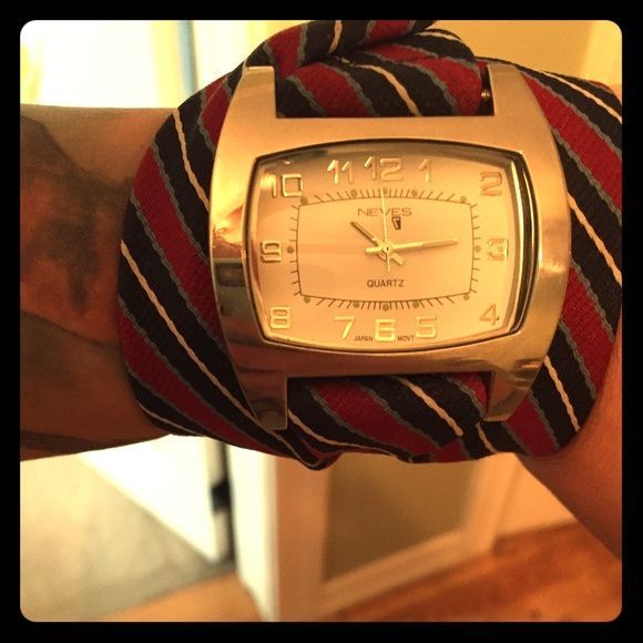 Стилен, изискан и модерен оригинален кварцов часовник NEVES Tie