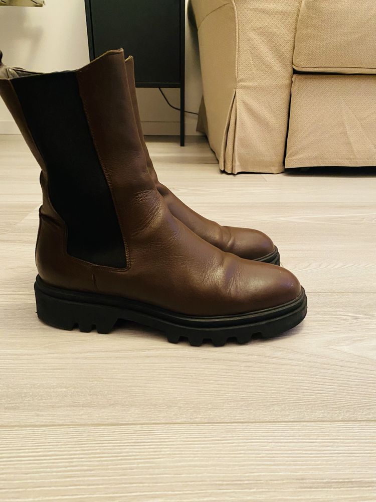 Ghete Massimo Dutti