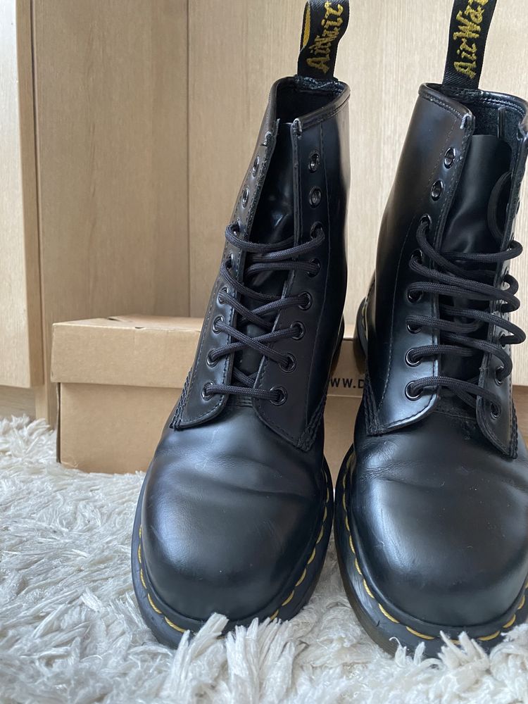 bocanci dama Dr. Martens din piele naturală