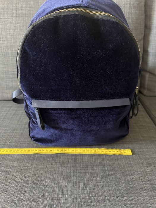 Ghiozdan de catifea Zara