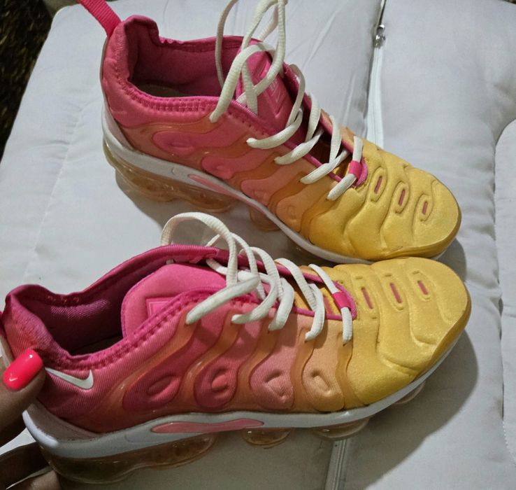Nike Air Vapormax Plus pink оригинални дамски сникърси 38. Номер