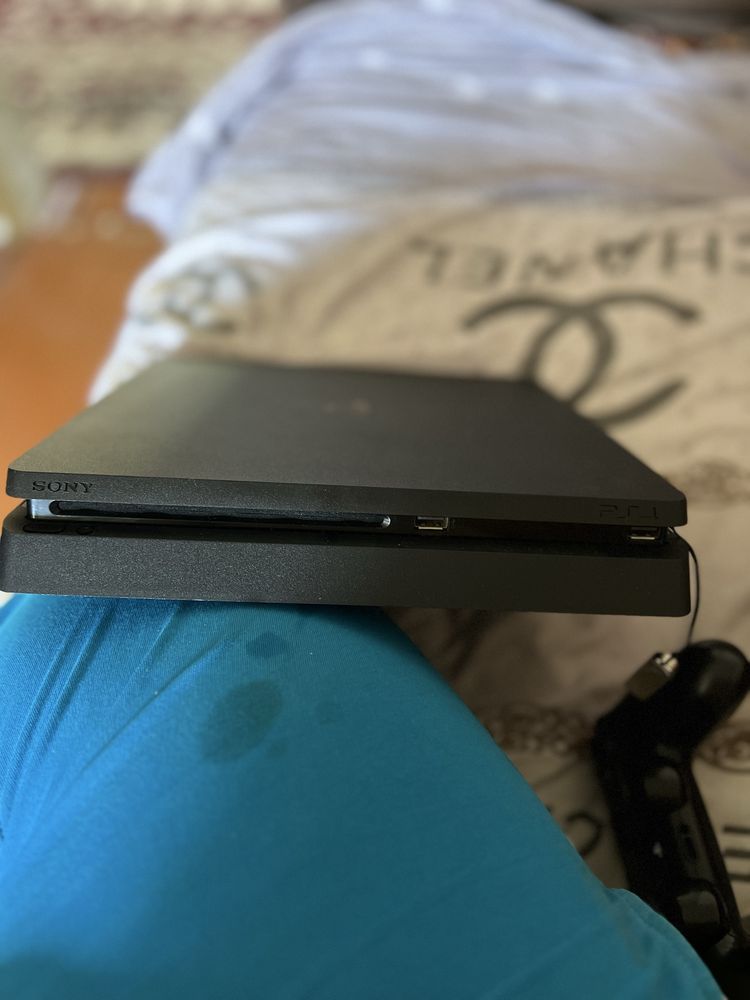 PS 4 slim 1 TB срочно arzon narxda