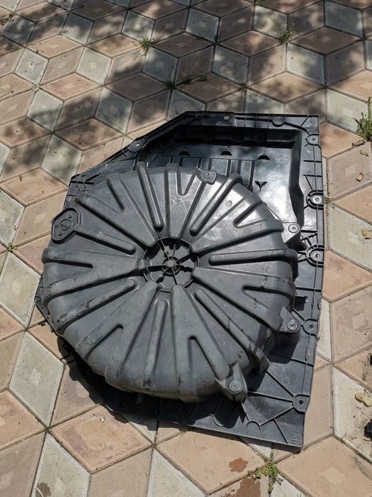 Oala roata rezervă locaș Renault megane 4