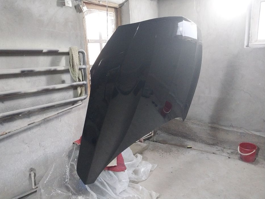 Monza kapot yengiga sepilgan