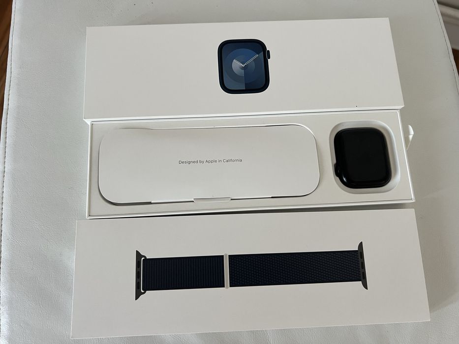Apple Watch 9, GPS, Carcasa Midnight Aluminium 45mm, Midnight Sport